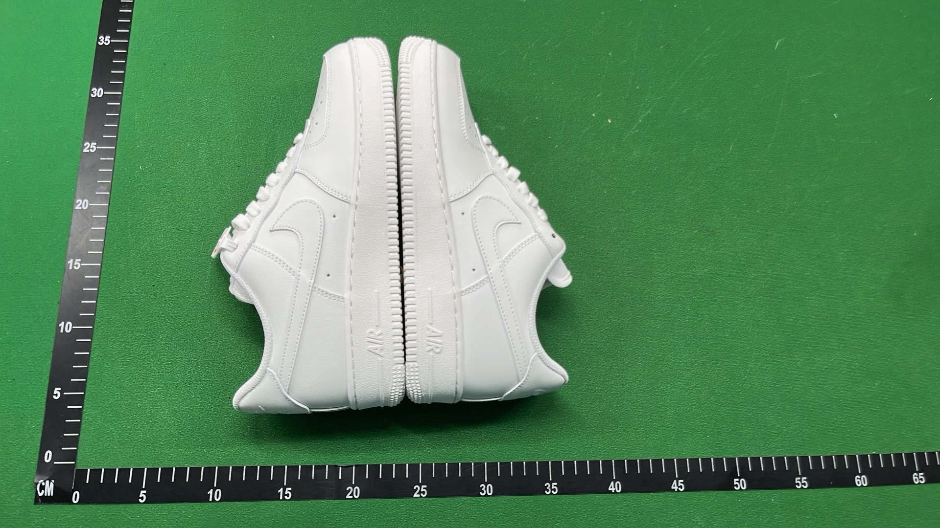 Supreme x Nike Air Force 1 Low Sneakers