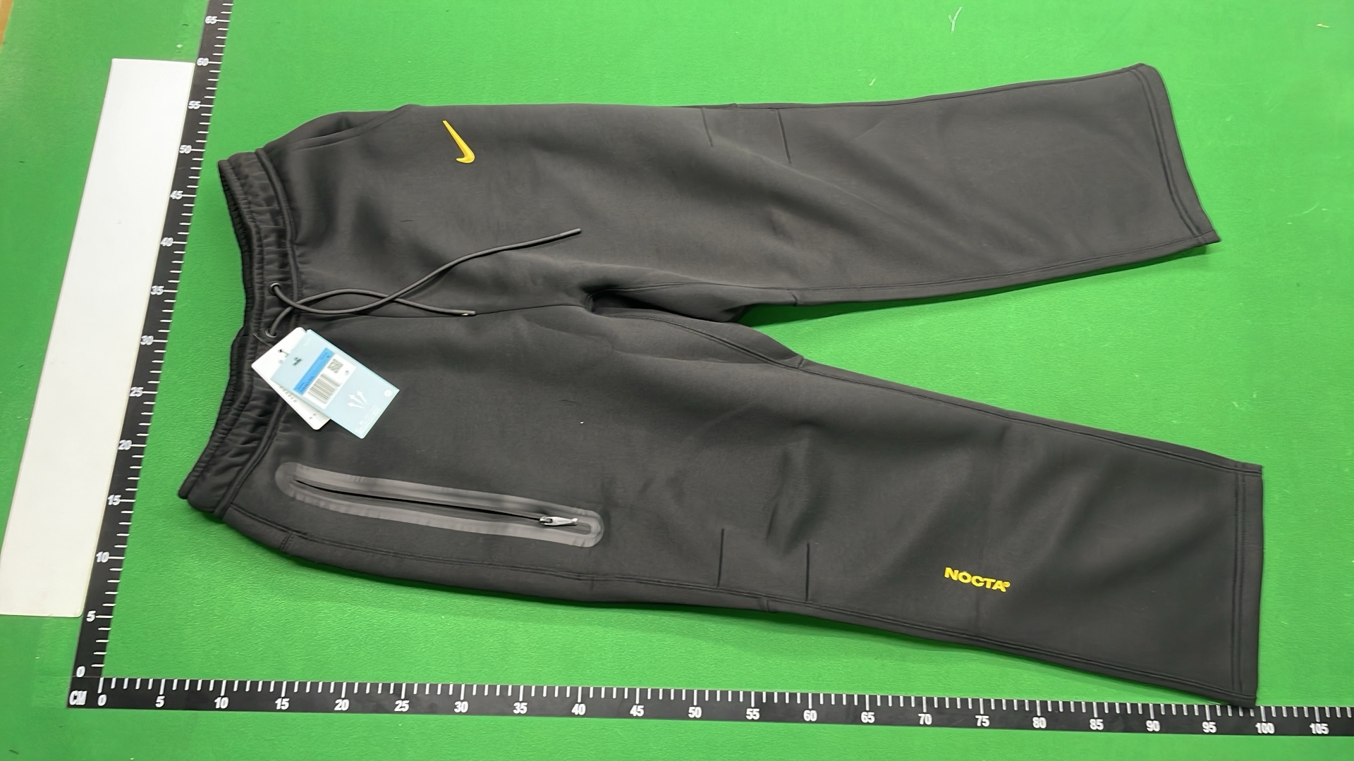 Green Hoodie and Pants Set for Casual Wear