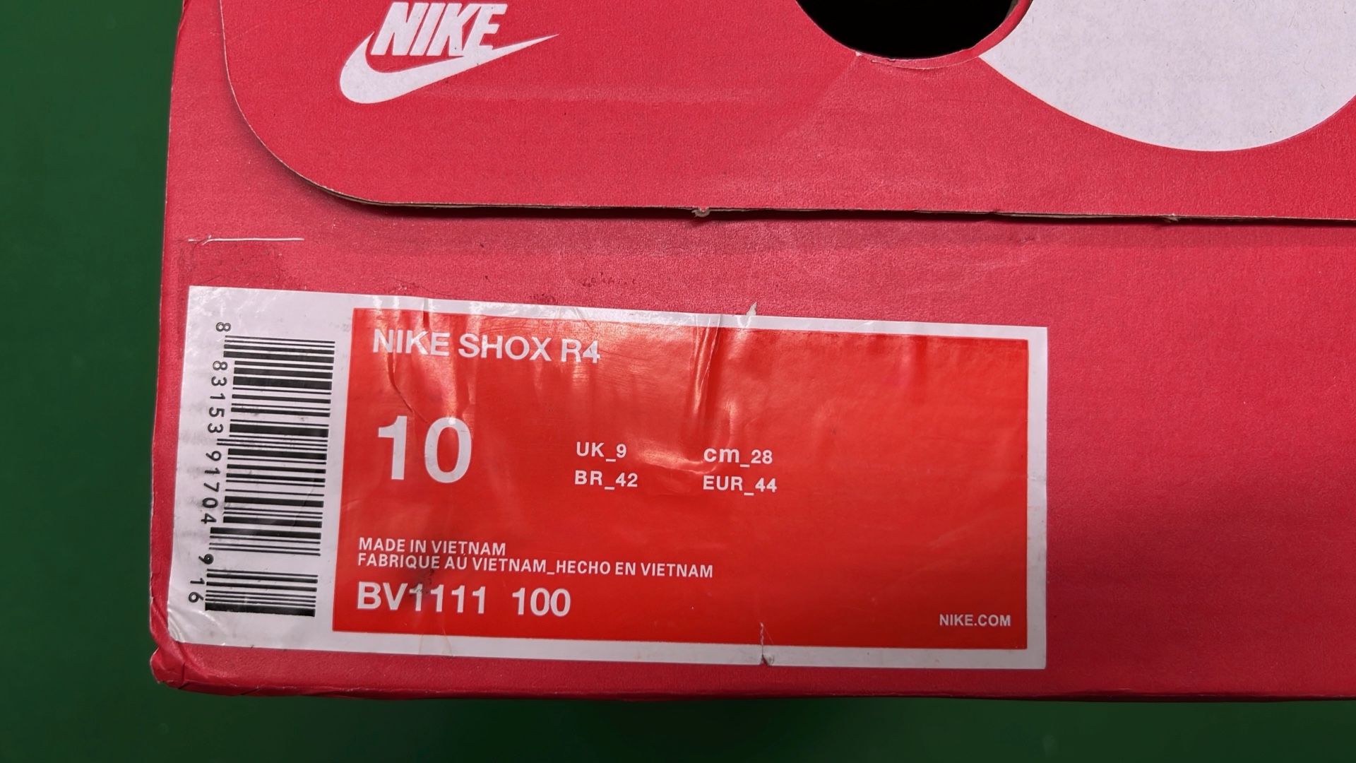 Nike Shox Series Running Shoes - Comfortable Cushioning for Men and Women