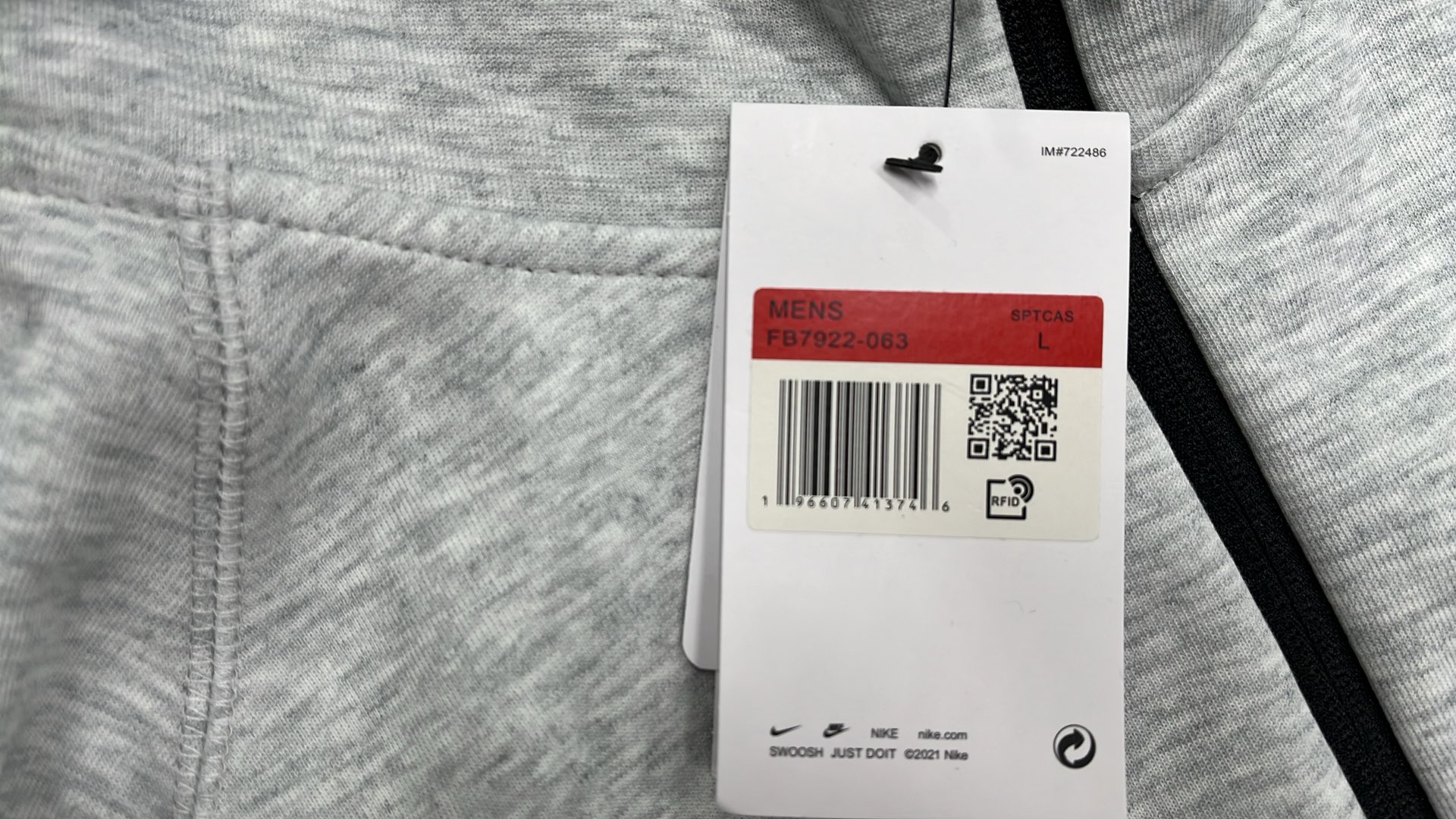 Nike Red Hoodie and Pants Set for Streetwear
