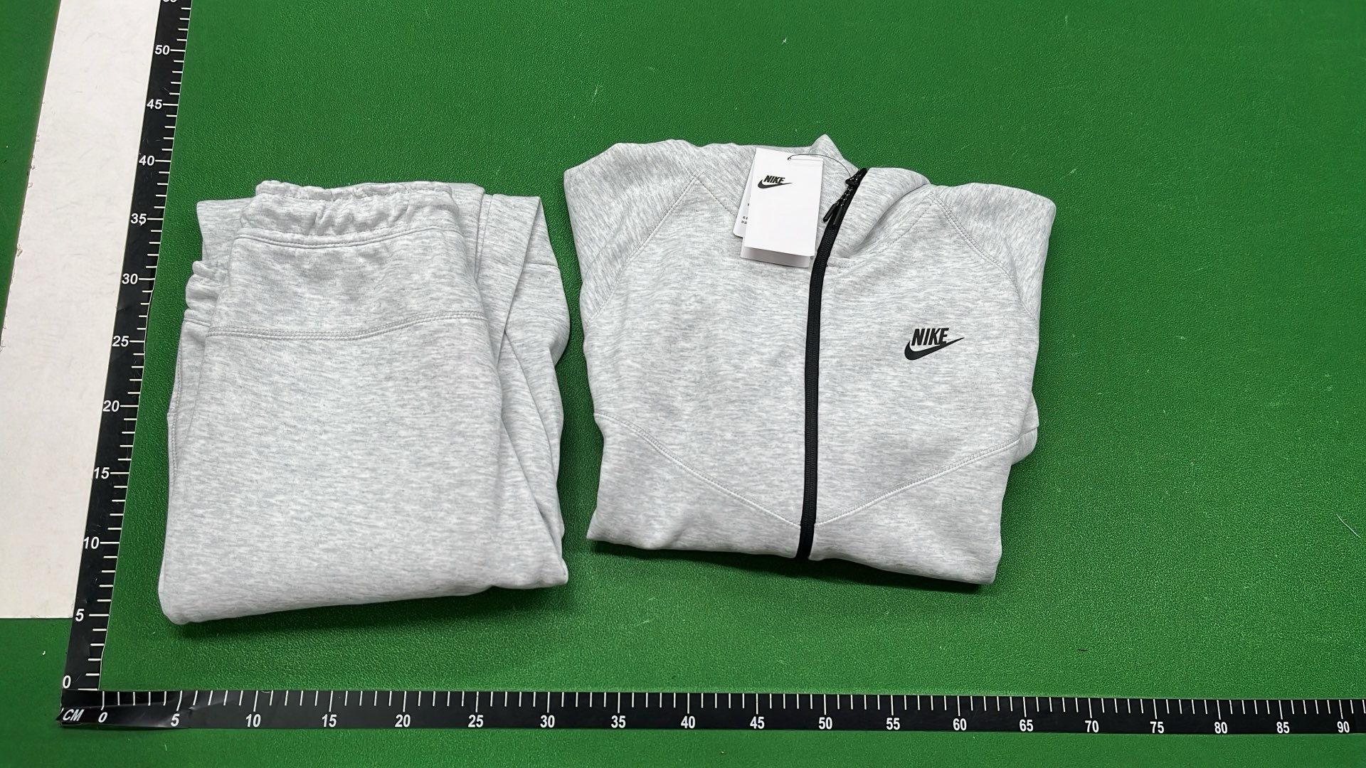Nike Red Hoodie and Pants Set for Streetwear