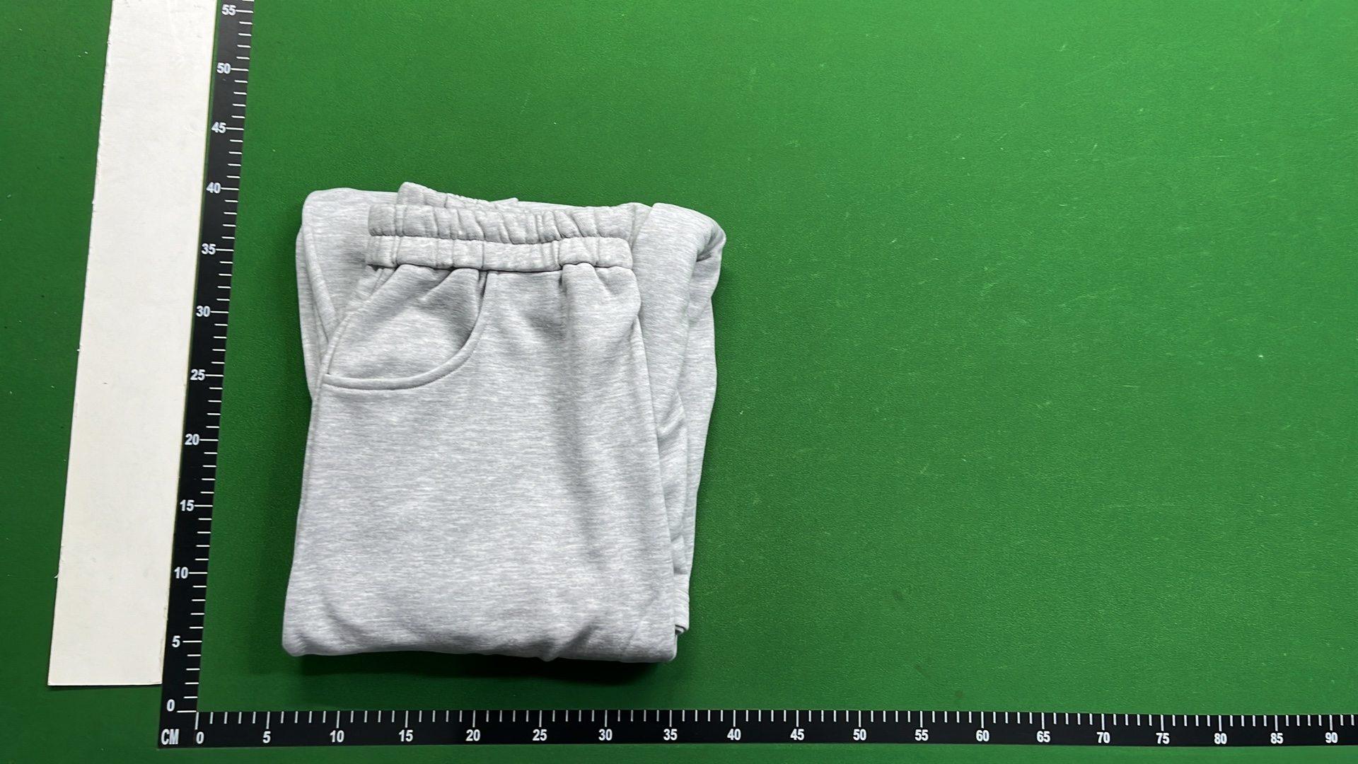 Gray Wide-Leg Drawstring Shorts for Casual Wear