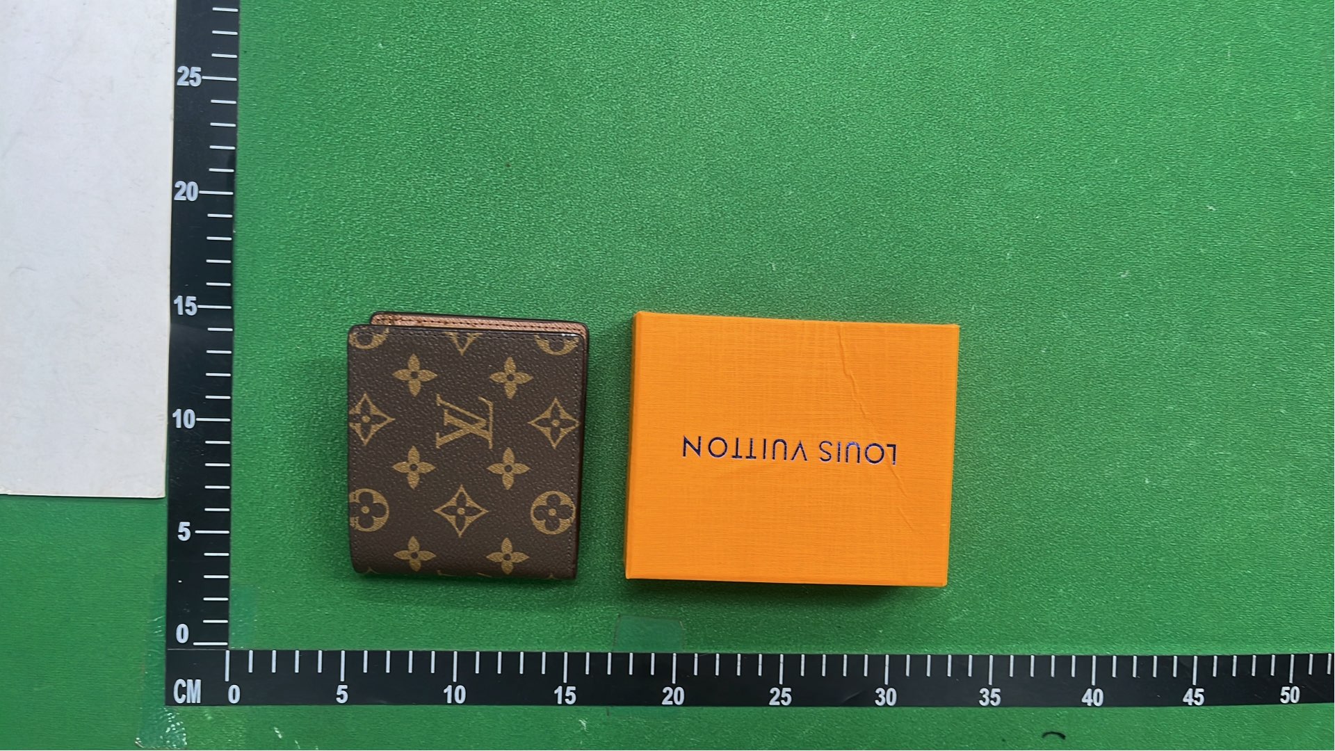 Louis Vuitton Men's Wallets - Damier and Monogram Patterns