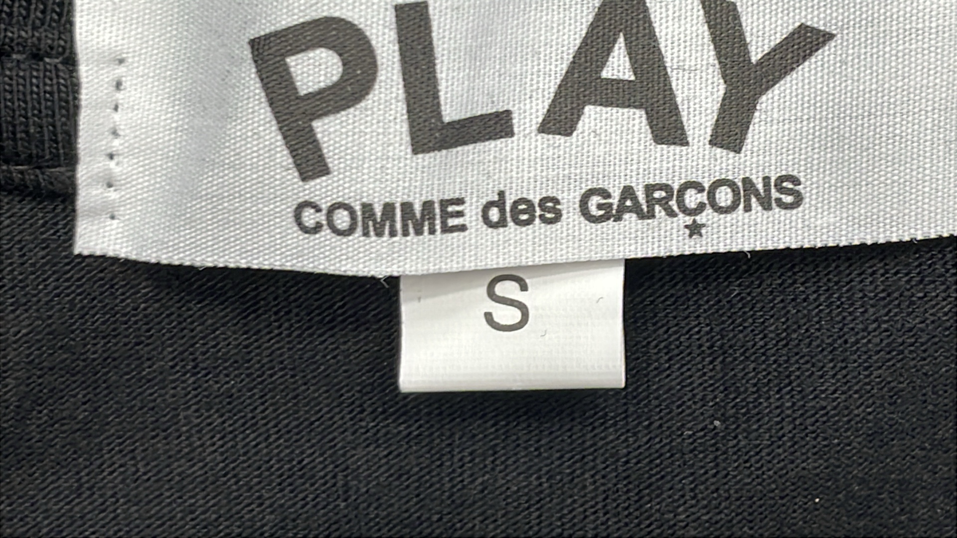 PLAY Comme des Gar&ccedil;ons Heart Eyes T-Shirt