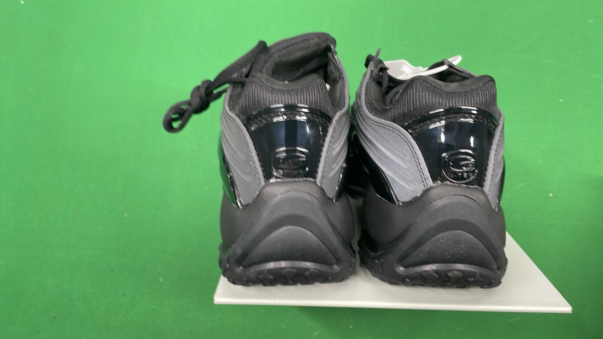 Nike Air Max 97 Sneakers - Classic Running Shoes for Men and Women