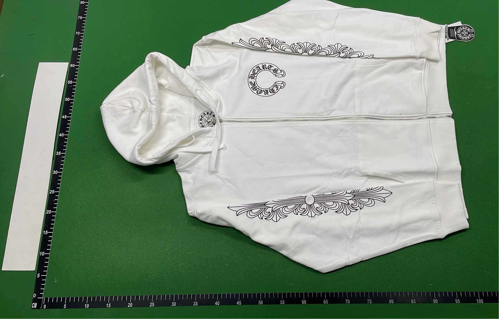 1:1 Batch ChroHearts hoodie  in the Best OopBuy Spreadsheet QC photos