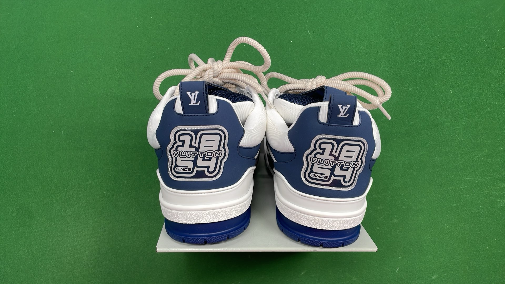 1:1 Batch LOUIS VUITTON shoes-1  in the Best OopBuy Spreadsheet QC photos