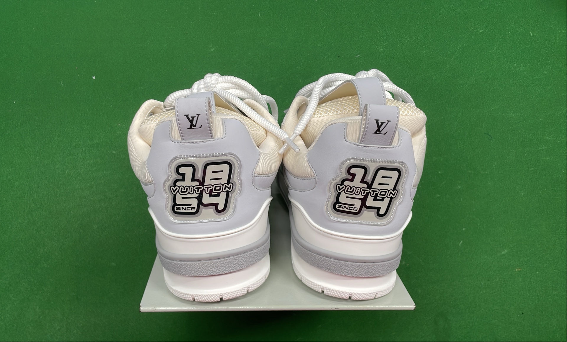 1:1 Batch LOUIS VUITTON shoes-1  in the Best OopBuy Spreadsheet QC photos