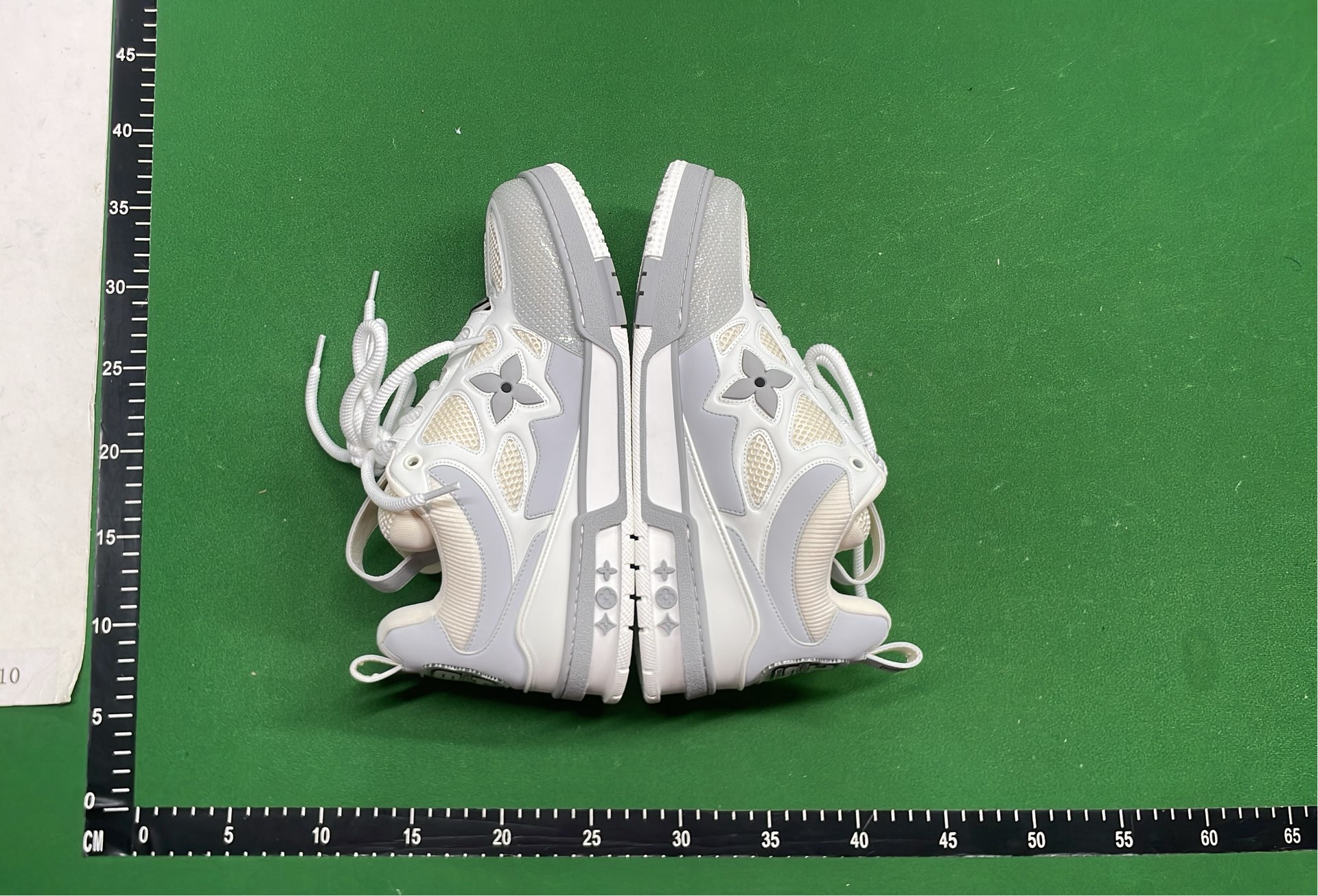 1:1 Batch LOUIS VUITTON shoes-1  in the Best OopBuy Spreadsheet QC photos