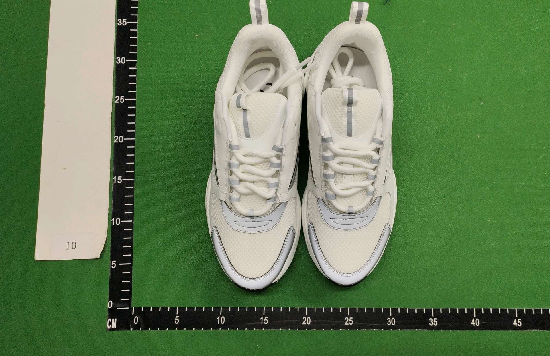 1:1 Batch DIOR B22 Shoes-1  in the Best OopBuy Spreadsheet QC photos