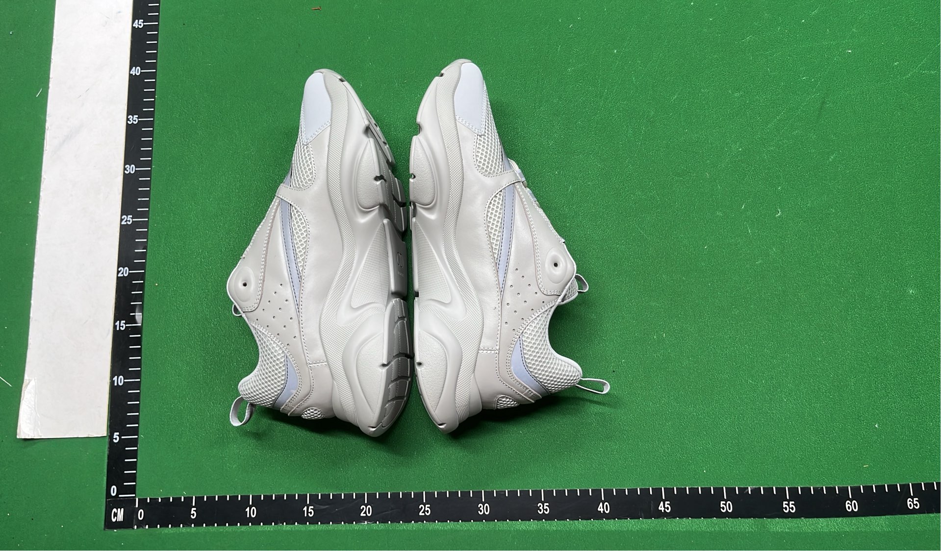 1:1 Batch DIOR B22 Shoes-1  in the Best OopBuy Spreadsheet QC photos