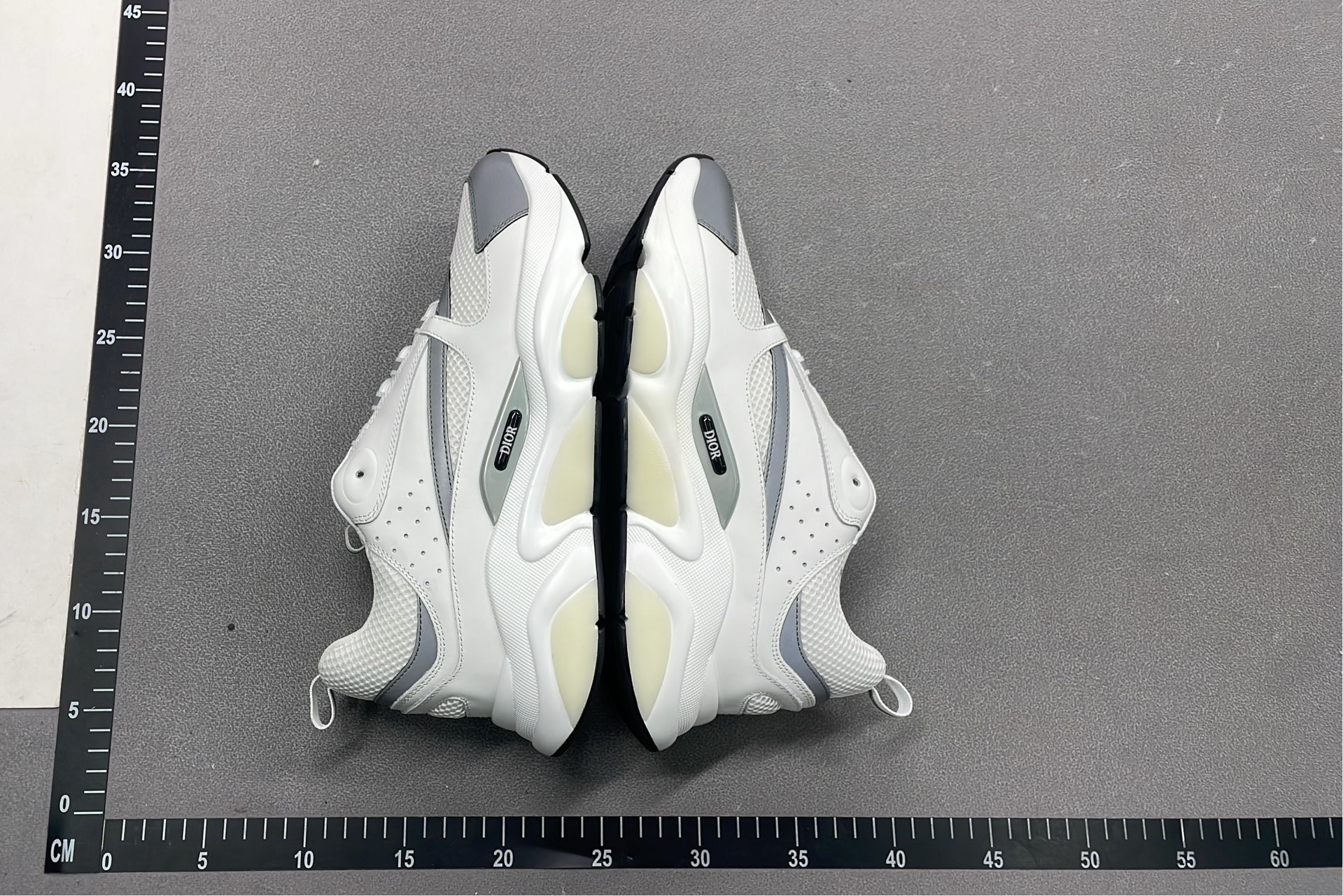 1:1 Batch DIOR B22 Shoes-1  in the Best OopBuy Spreadsheet QC photos