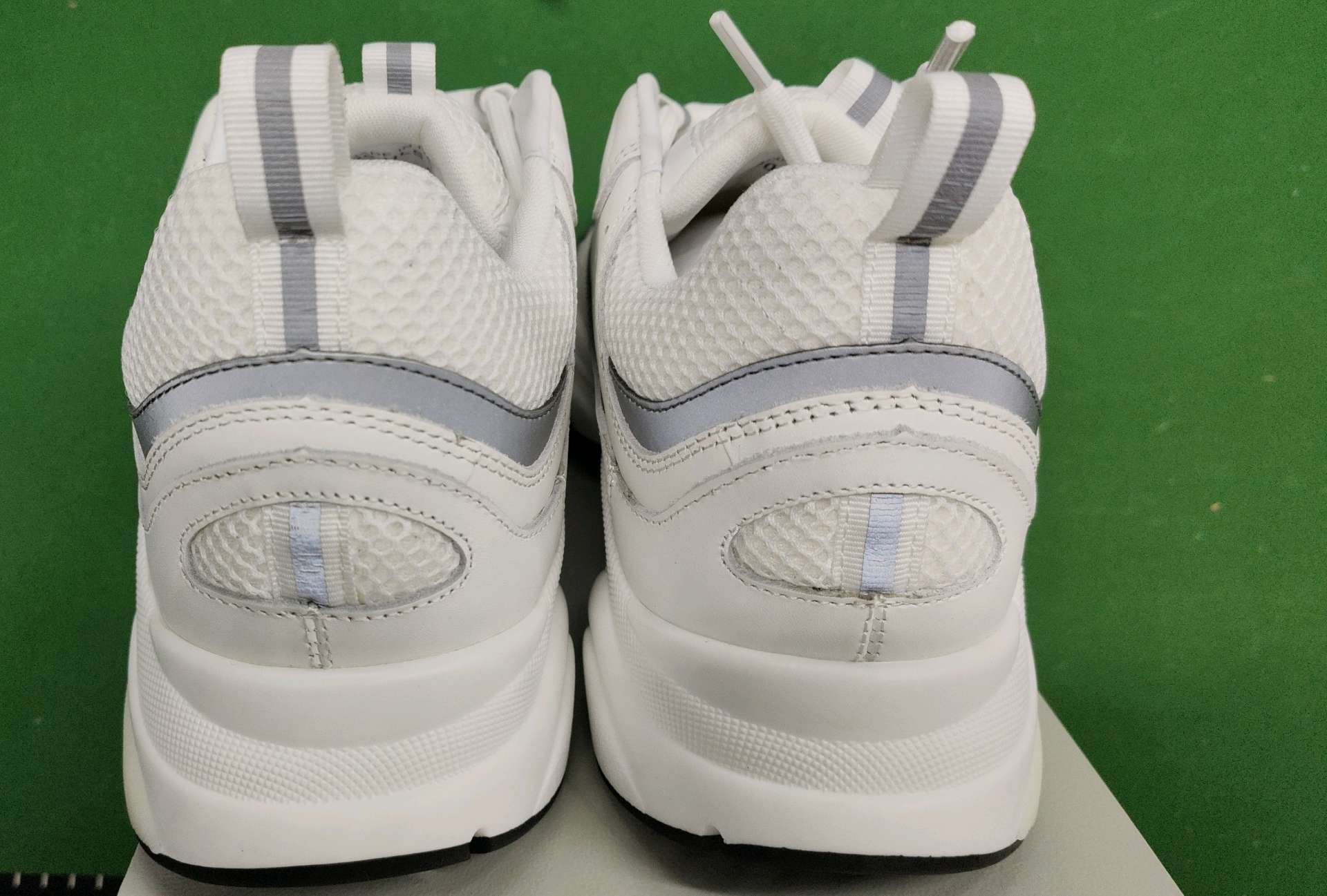 1:1 Batch DIOR B22 Shoes-1  in the Best OopBuy Spreadsheet QC photos