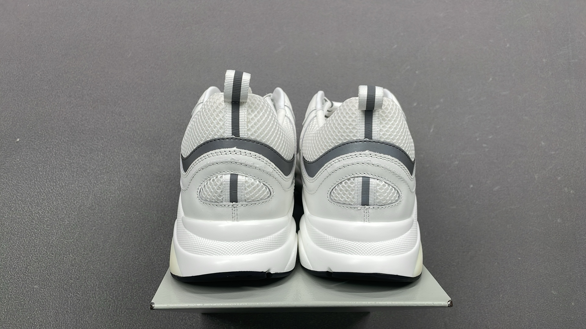 1:1 Batch DIOR B22 Shoes-1  in the Best OopBuy Spreadsheet QC photos