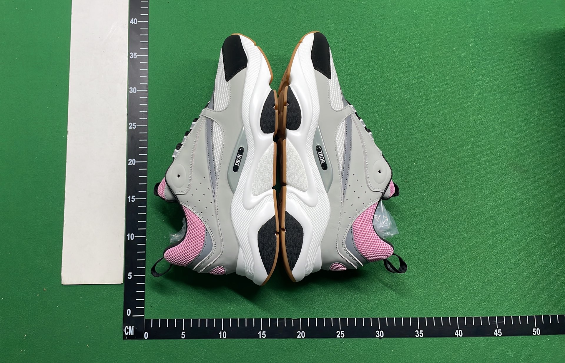 1:1 Batch DIOR B22 Shoes-1  in the Best OopBuy Spreadsheet QC photos