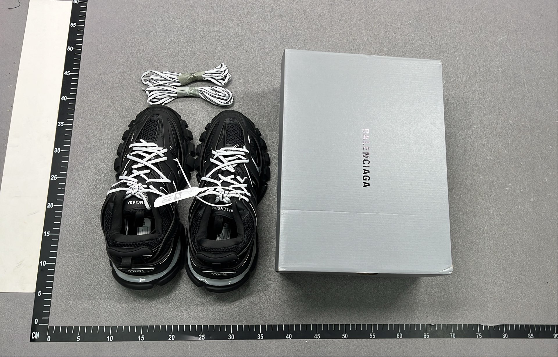 1:1 Batch BALENCIAGA Shoes  in the Best OopBuy Spreadsheet QC photos