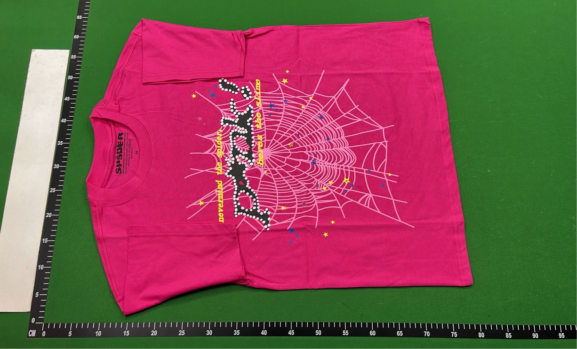 Spider! T-Shirt - Bold Graphic Design for Men and Women