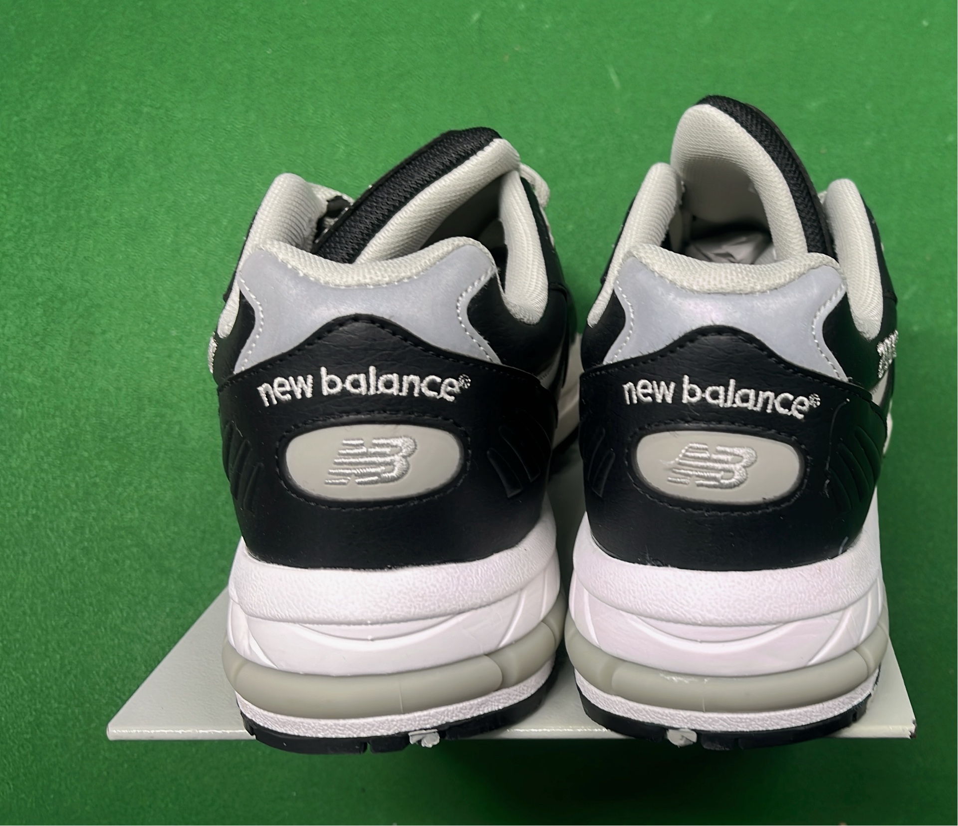 New Balance 990v4 Special Edition Grey Running Shoes
