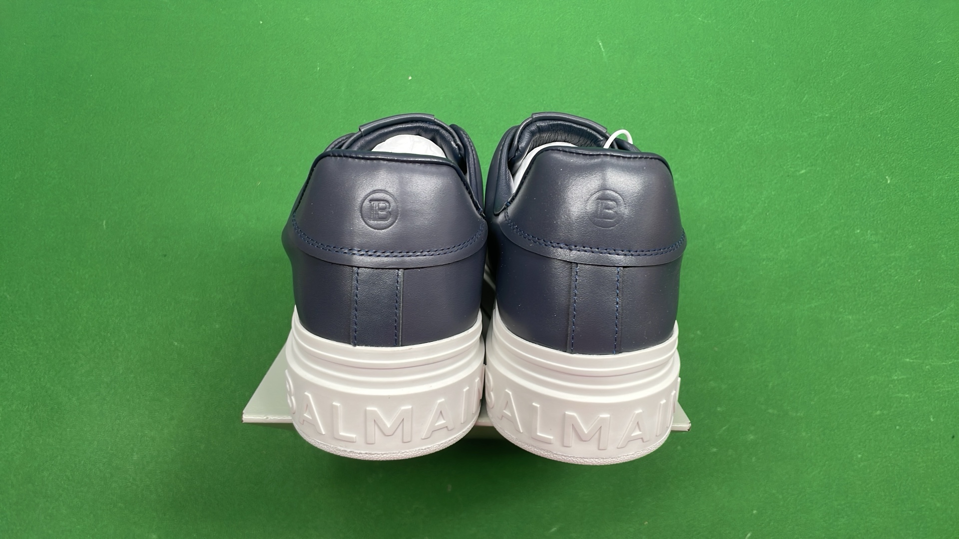 Puma Black Leather Sneakers for Men - Classic Style & Comfort