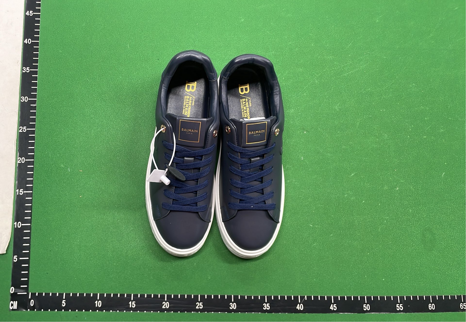 Puma Black Leather Sneakers for Men - Classic Style & Comfort