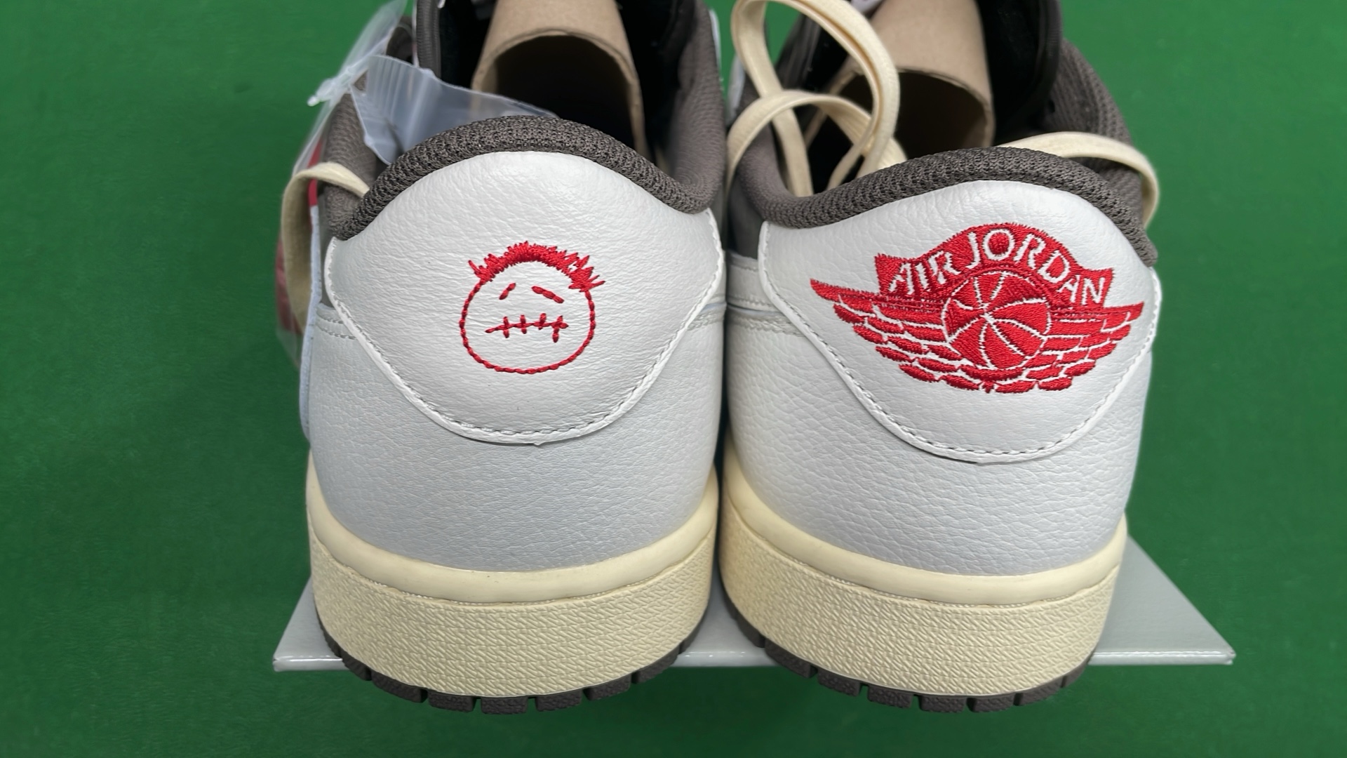 AIR JORDAN 1 Shoes