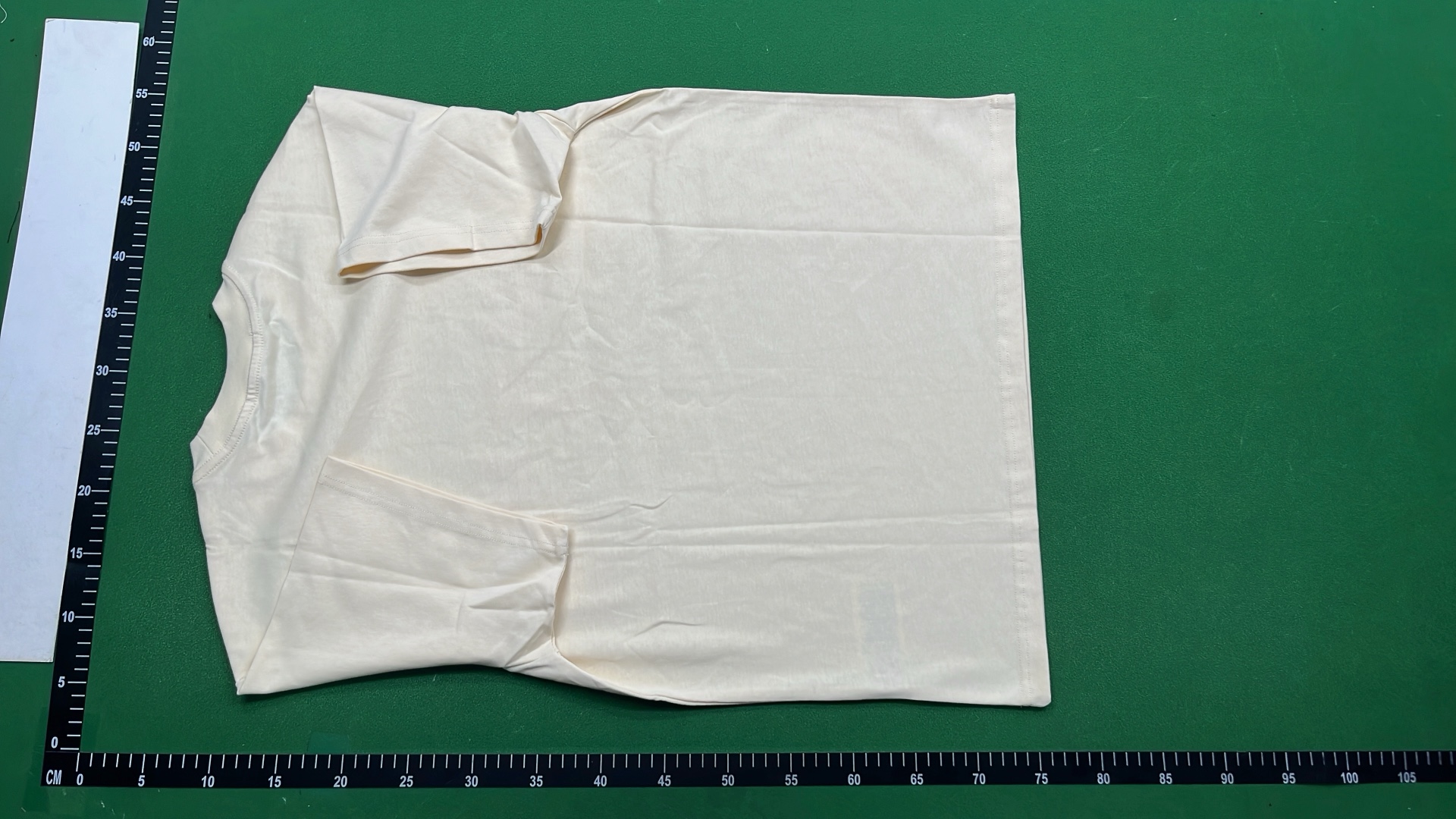 Gucci Logo T-Shirt in Cream with Red and Green Design