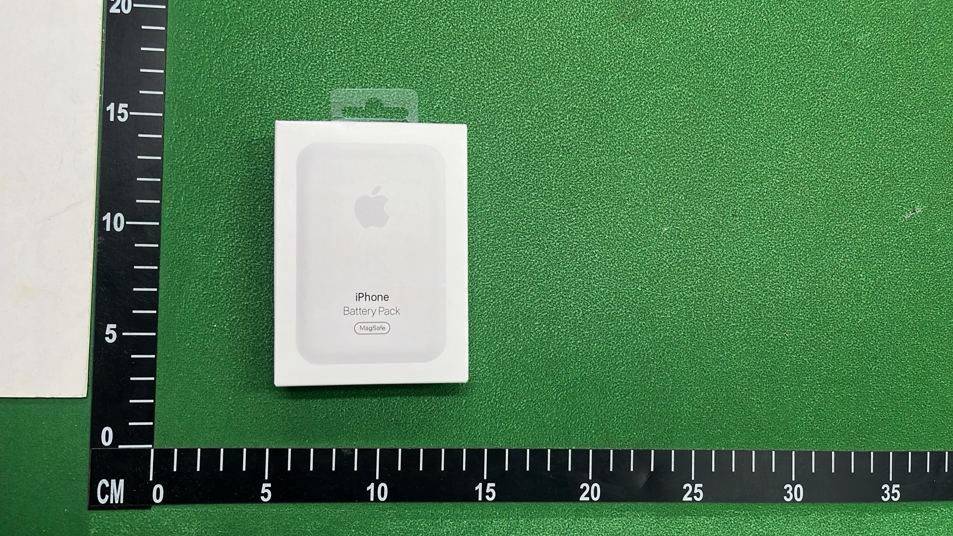 Anker 5K Magnetic Wireless Power Bank for iPhone 12/13/14