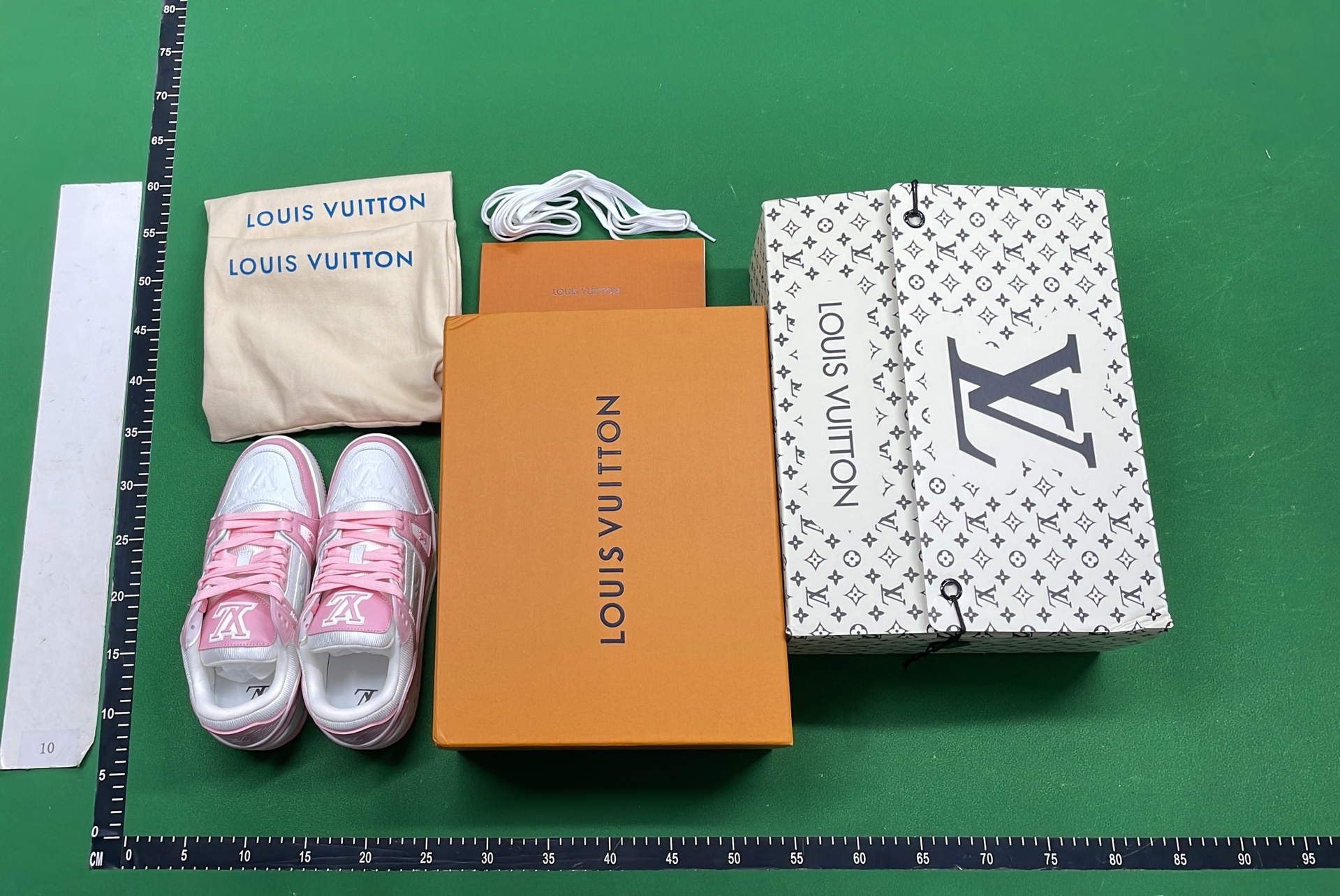 TOPMADE White Sneakers - Fashionable Casual Shoes for Men and Women