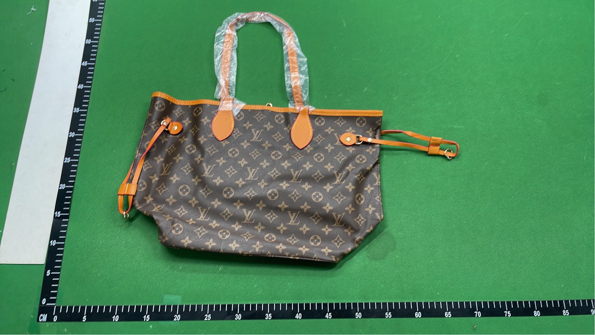 Louis Vuitton Neverfull Tote Bag Monogram Canvas Handbag