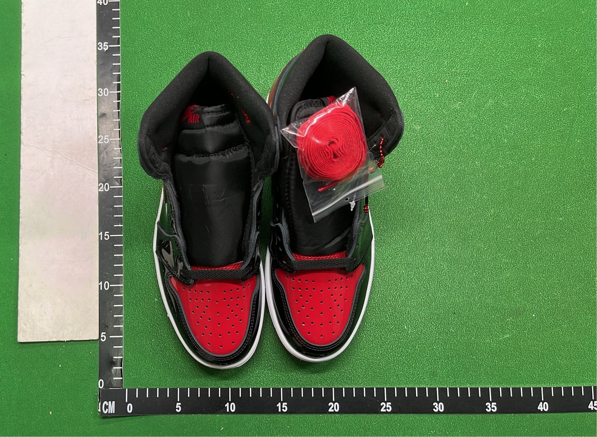 Air Jordan 1 High Off-White Red