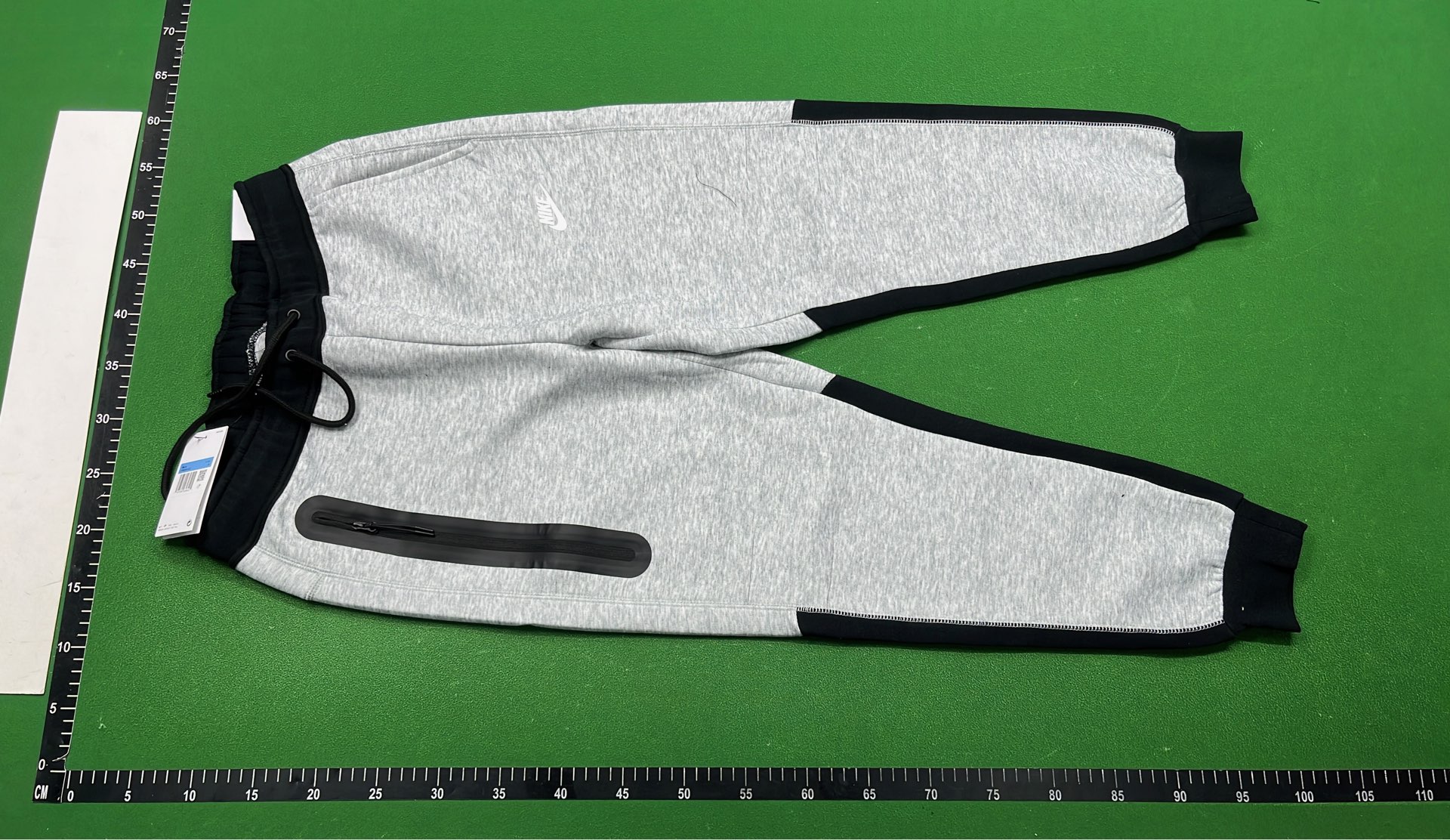 Men's Lightweight Zip-Up Hoodie for Casual Wear