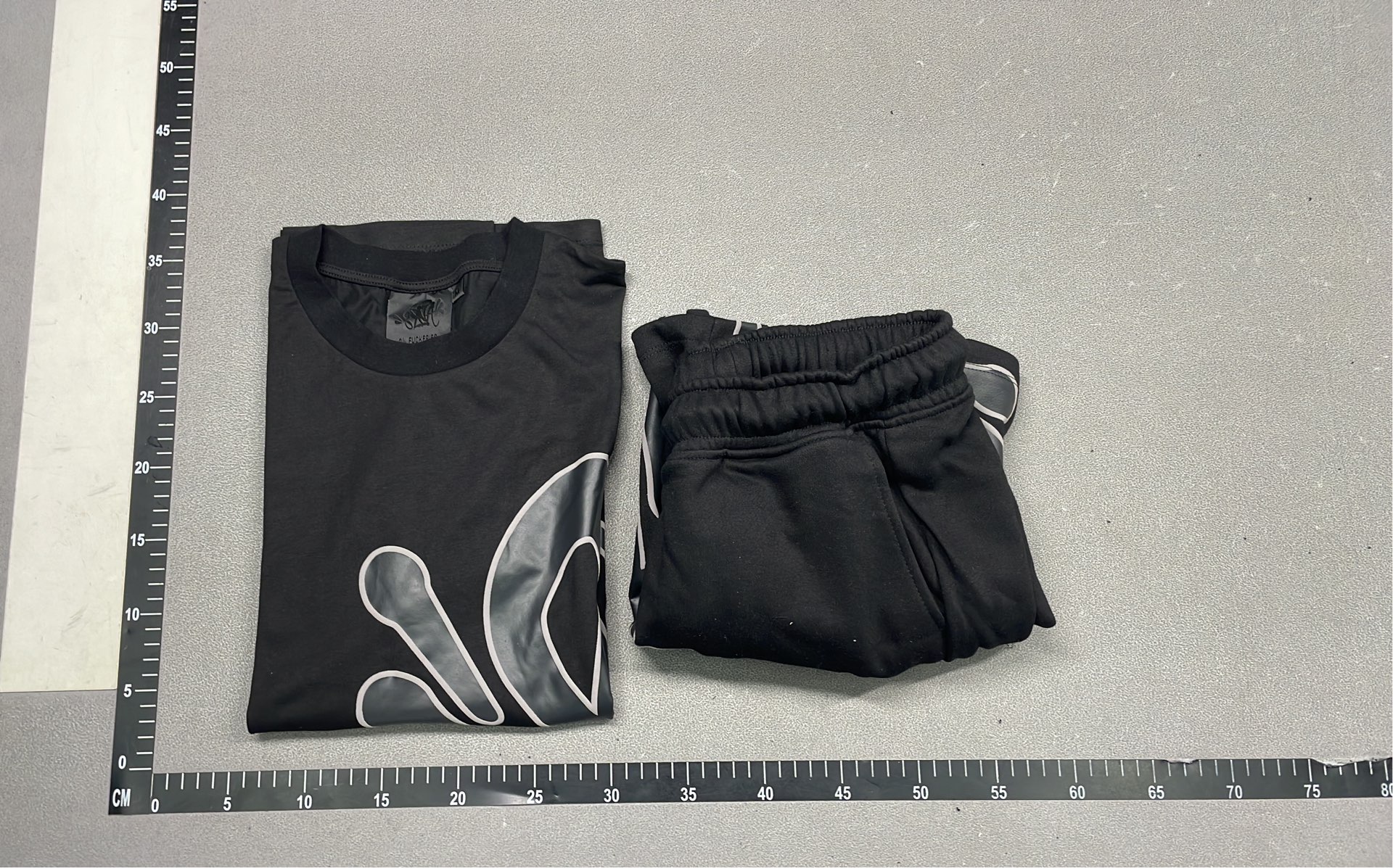 Graffiti Print T-Shirts & Shorts Set - Bold Streetwear Style
