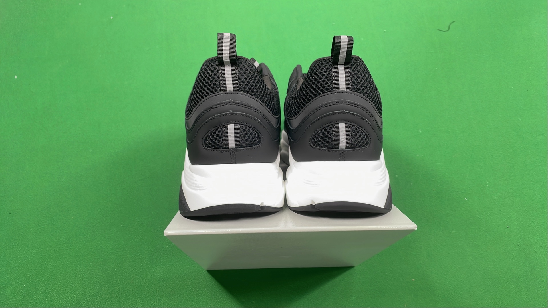 Nike Air Max 270 React Women's Running Shoes