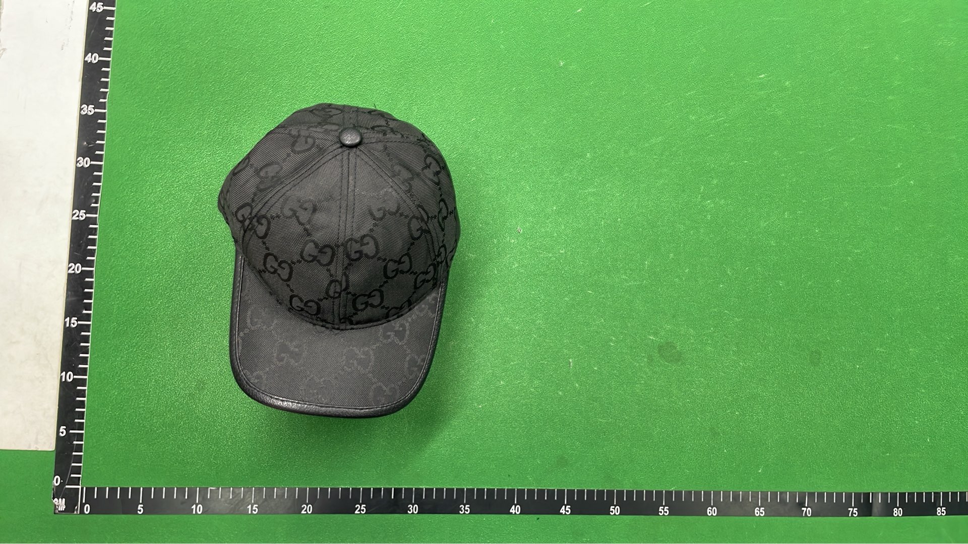 Gucci GG Supreme Pattern Baseball Cap with Gold Logo