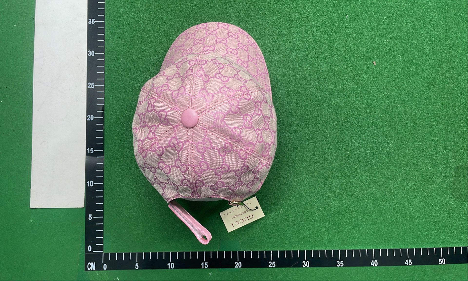 Gucci GG Supreme Baseball Cap with Web Stripe