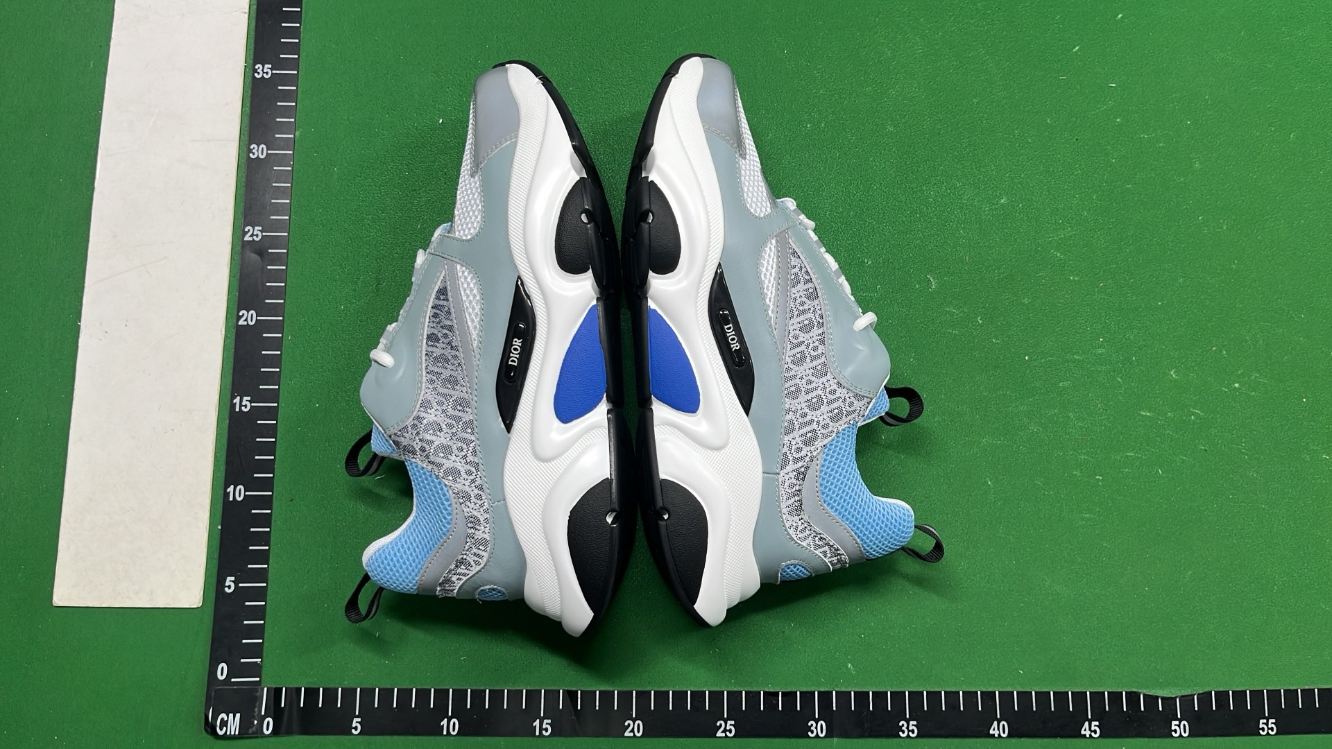 FILA Disruptor Sneakers for Men and Women - Fashionable Chunky Trainers