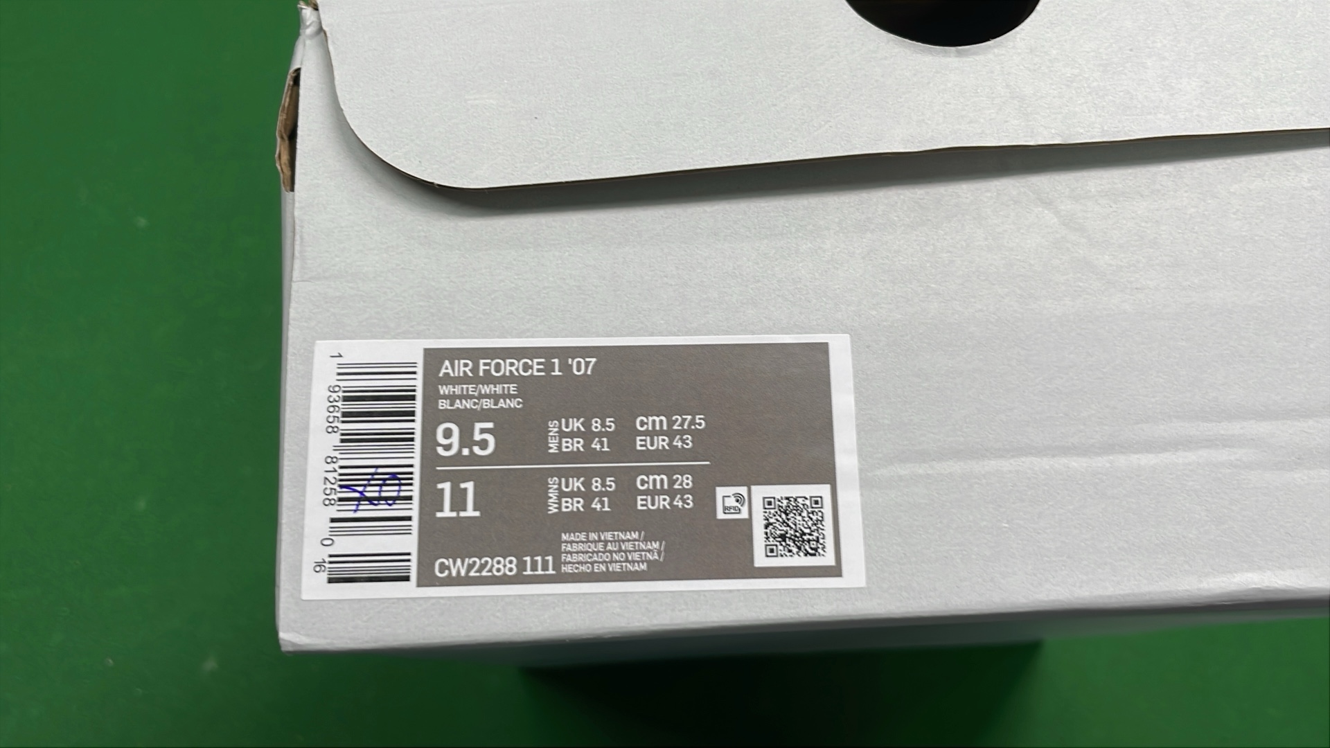 Nike Air Force 1 Low Supreme Collaboration Sneakers