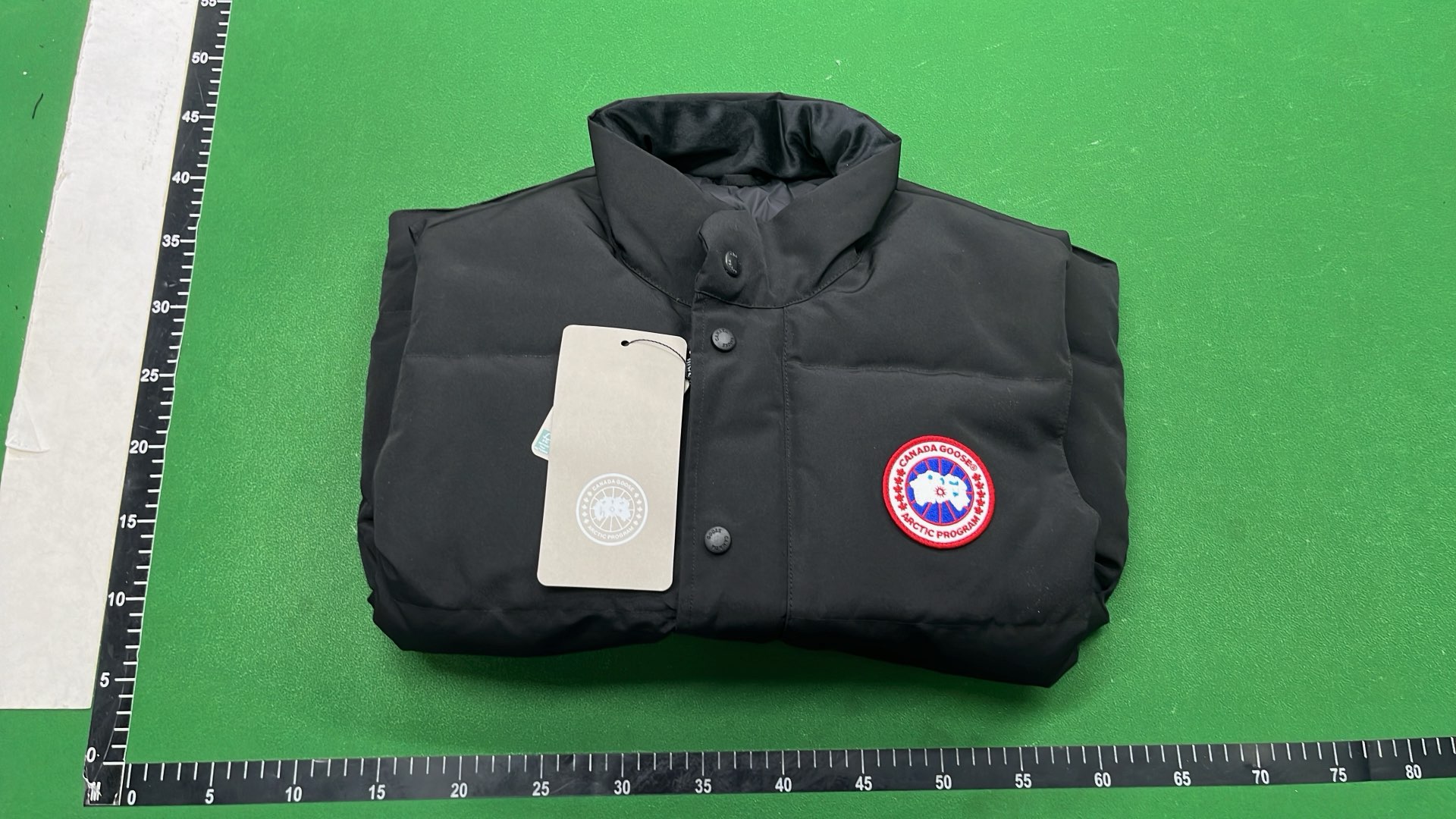 Canada Goose Down Vest - Lightweight Warmth for Men & Women