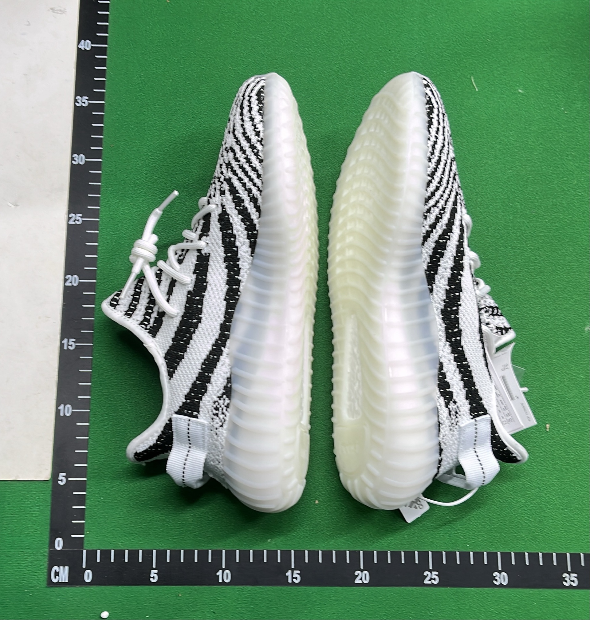 Yeezy Boost 350 V2 Sneakers for Men and Women