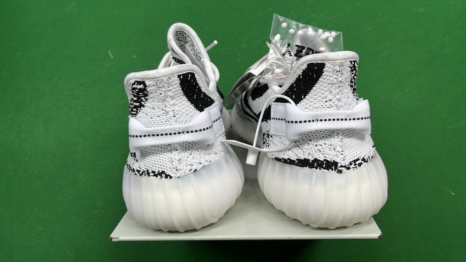 Yeezy Boost 350 V2 Sneakers for Men and Women