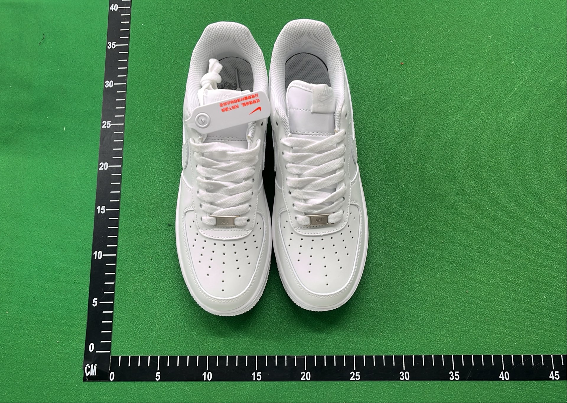 Nike Air Force 1 Low Supreme Collaboration Sneakers