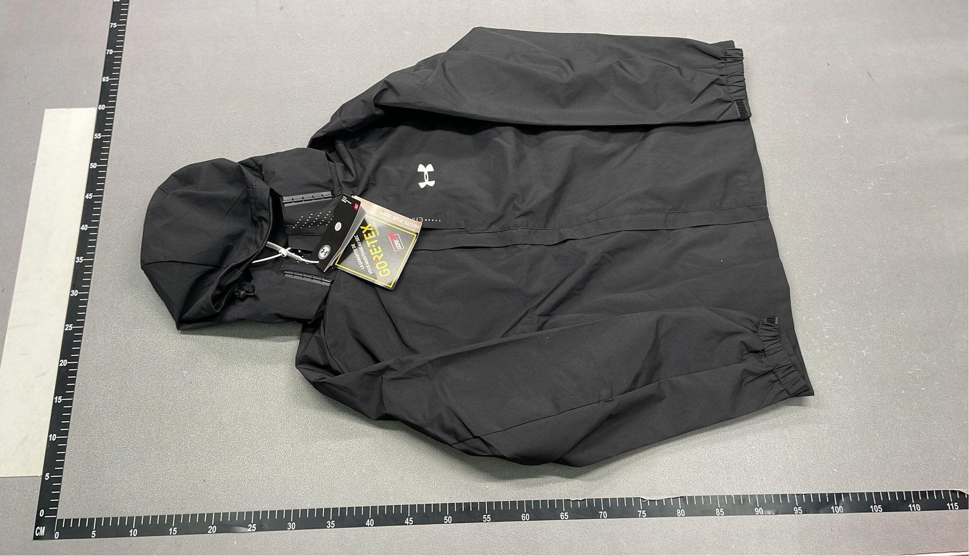 Under Armour Men's Black Hooded Jacket
