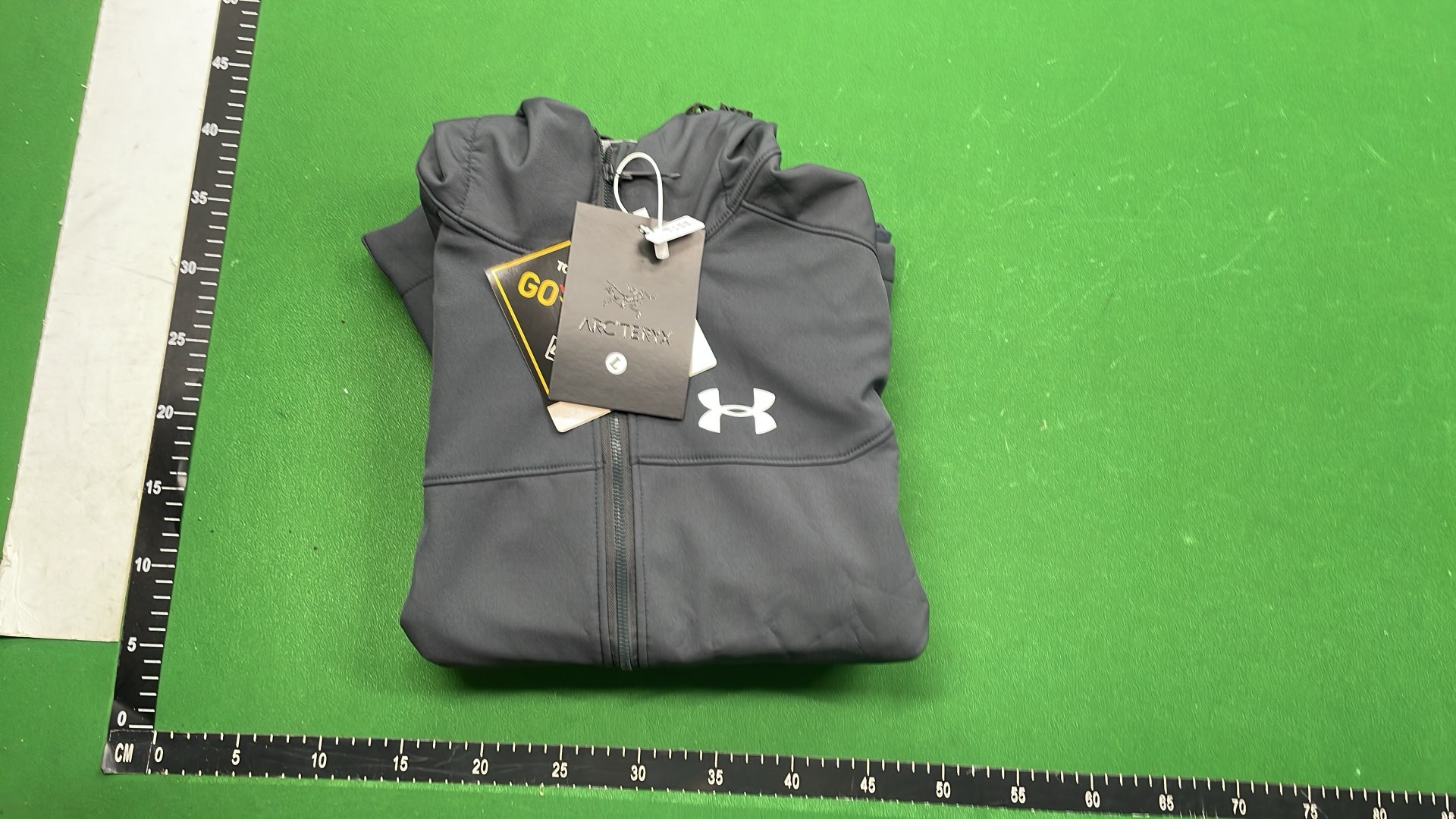 Under Armour Men's Black Hooded Jacket