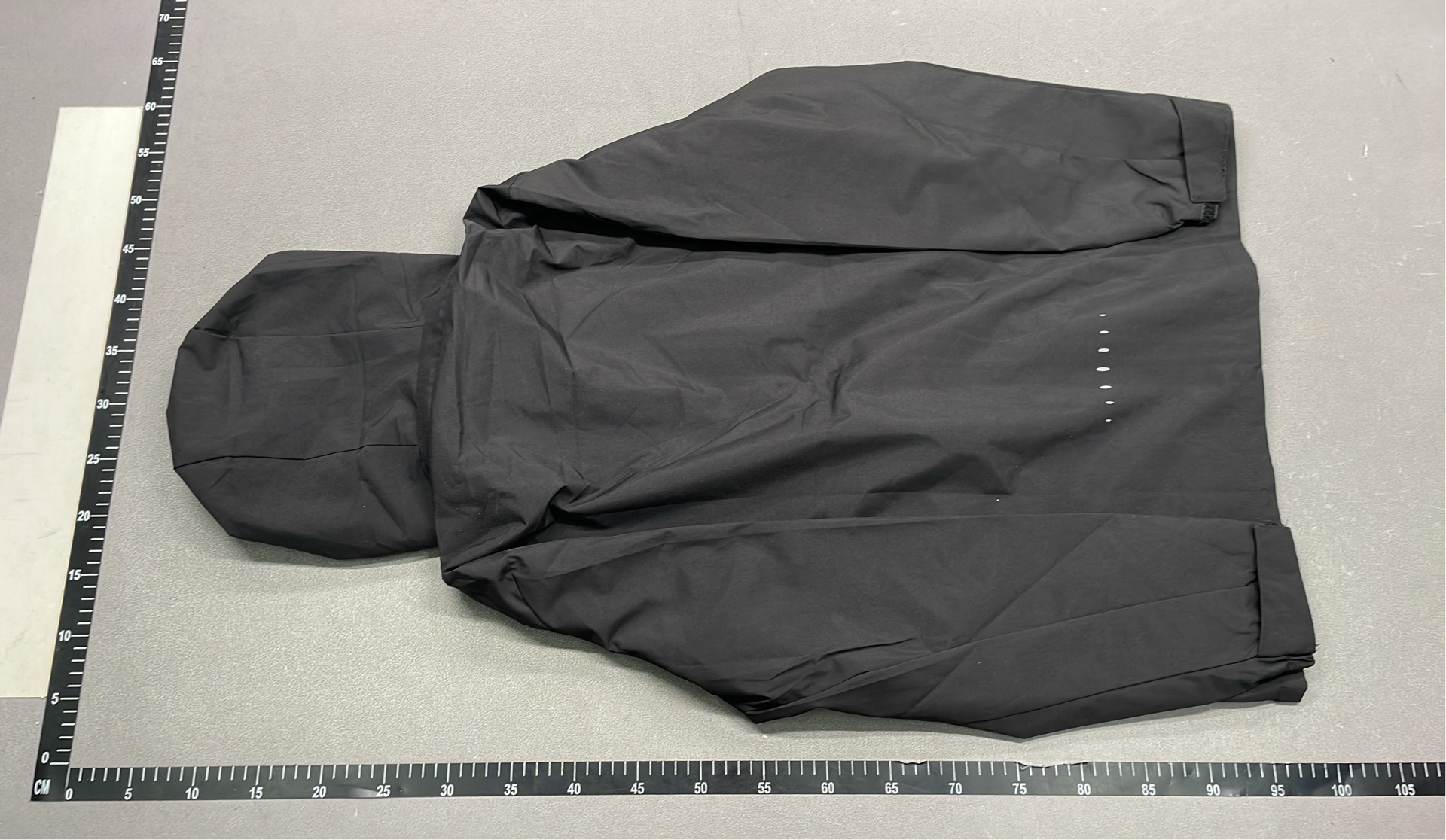 Under Armour Men's Black Hooded Jacket
