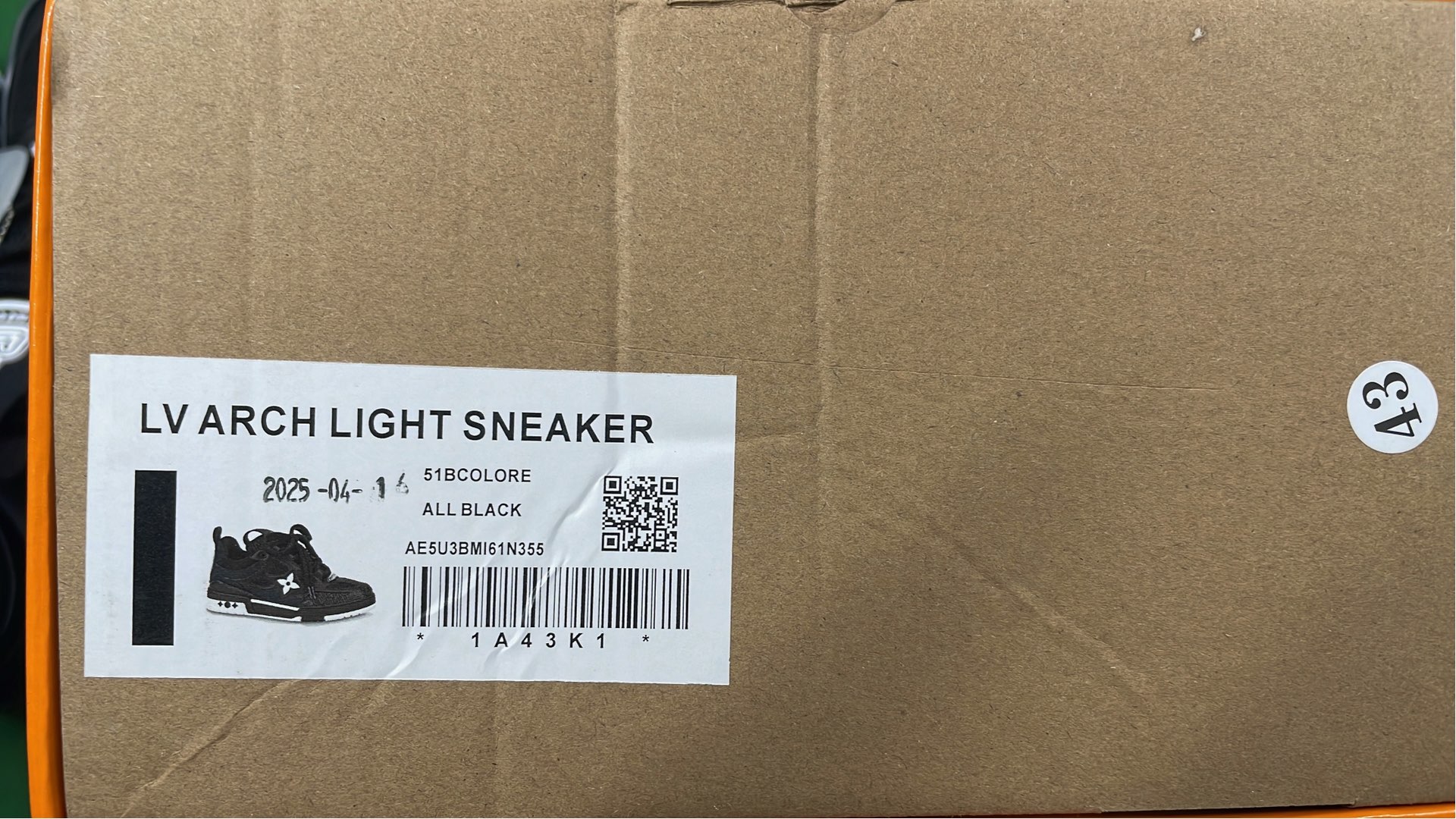 LV White Monogram Sneakers for Men Women
