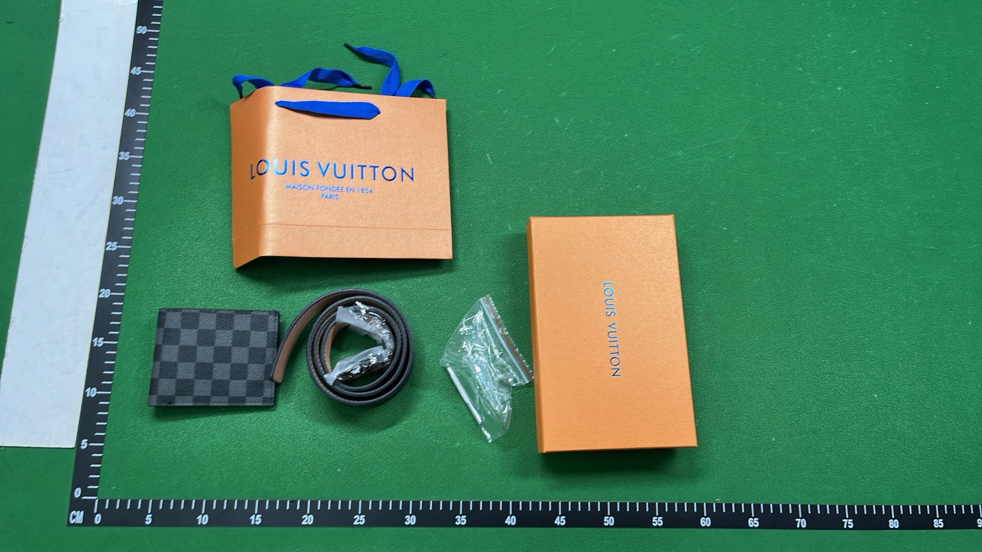 Herm&egrave;s Black Leather T-Buckle Belt with Orange Box