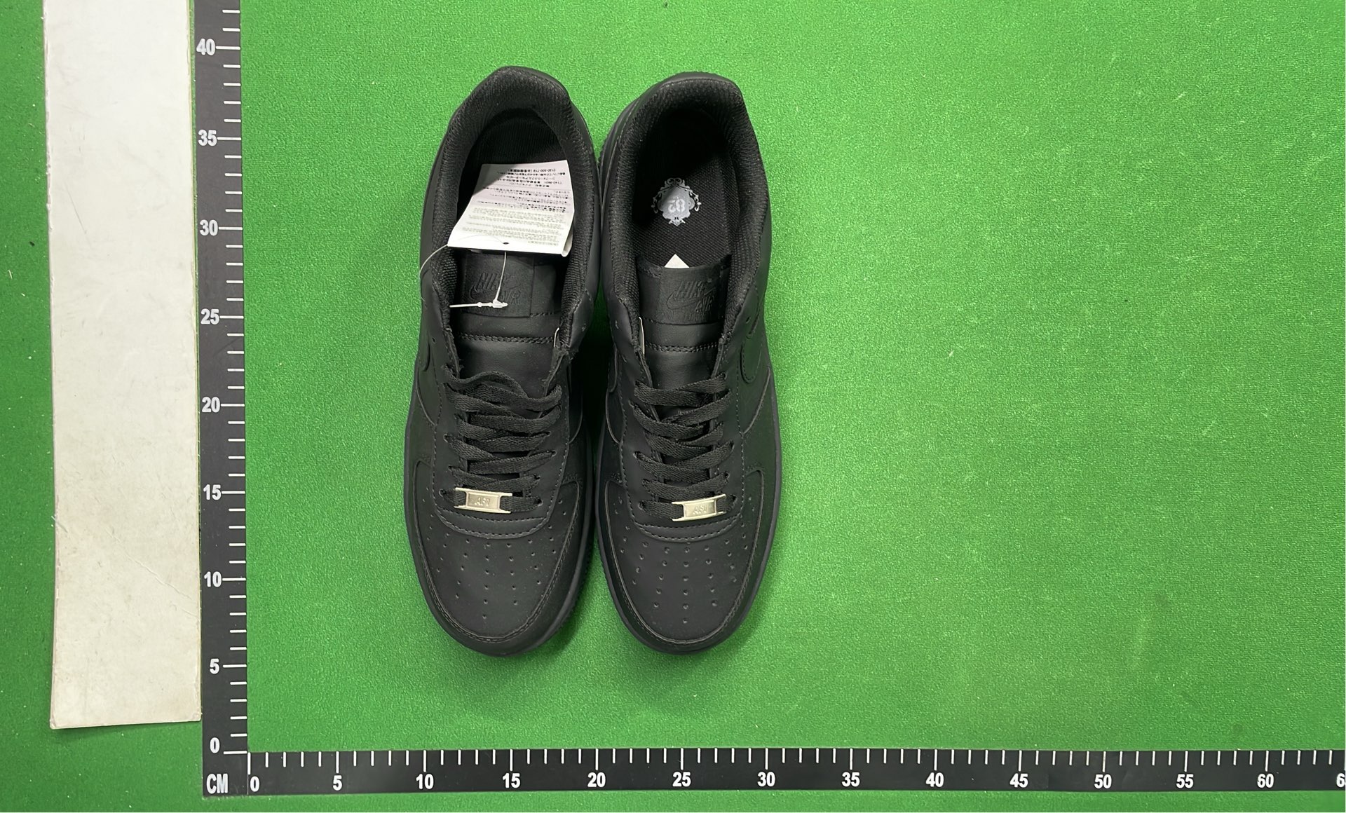 Nike Air Force 1 Low Supreme x Nike Collaboration Sneakers