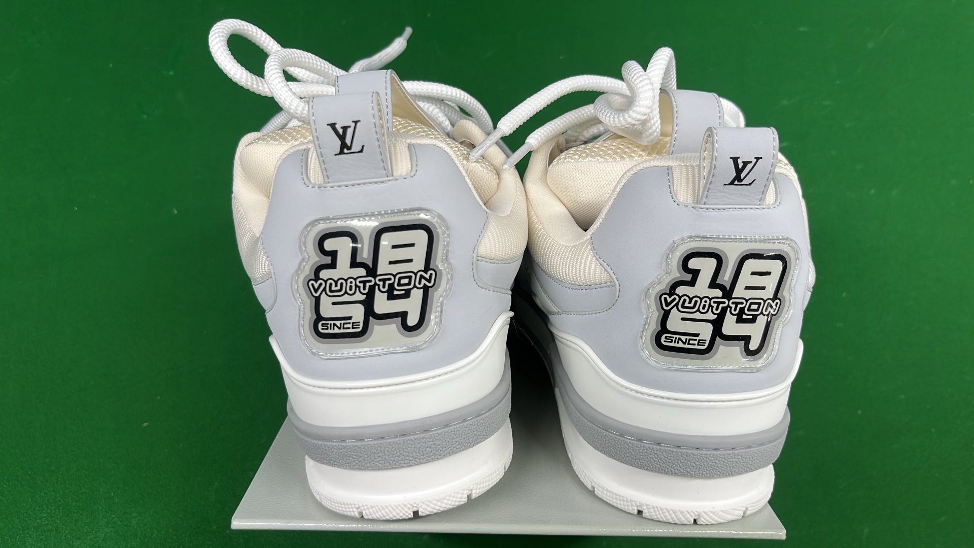 1:1 Batch LOUIS VUITTON shoes-1  in the Best OopBuy Spreadsheet QC photos