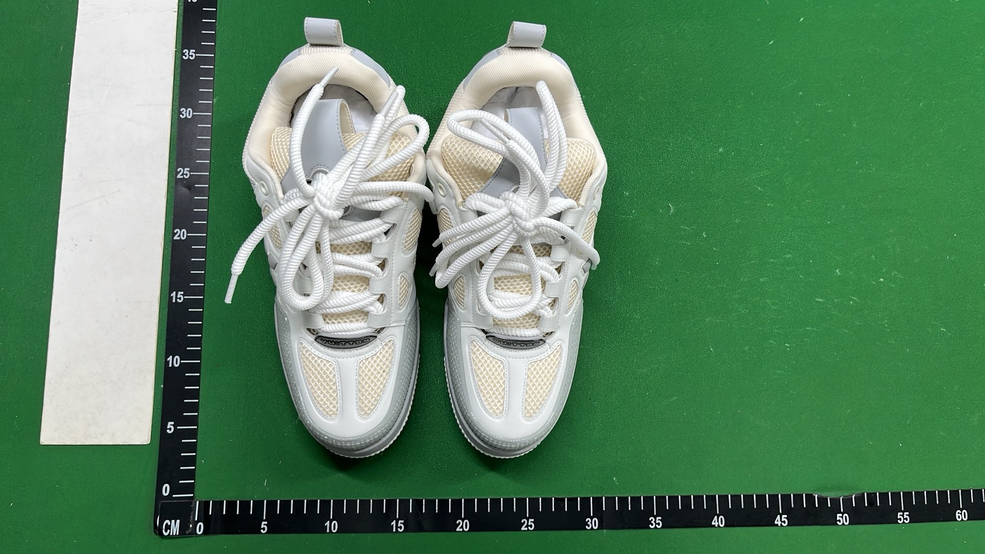 1:1 Batch LOUIS VUITTON shoes-1  in the Best OopBuy Spreadsheet QC photos