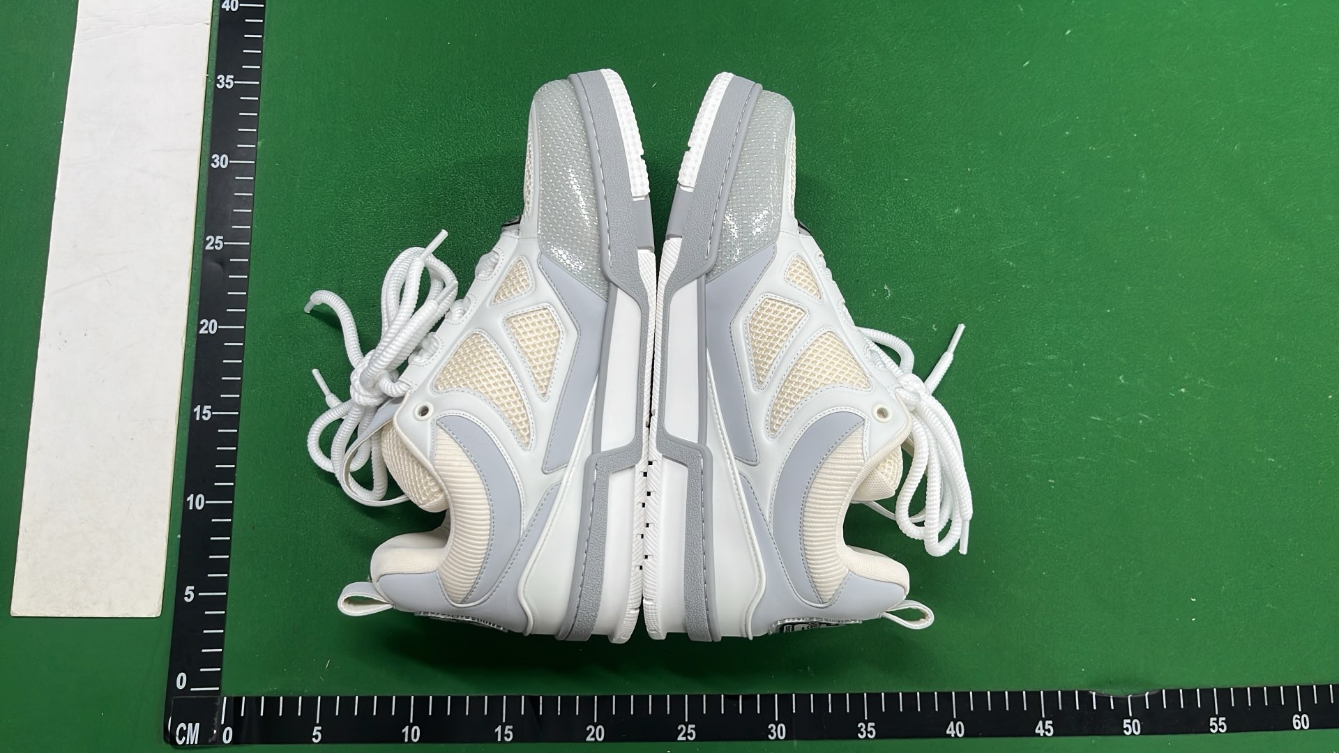 1:1 Batch LOUIS VUITTON shoes-1  in the Best OopBuy Spreadsheet QC photos